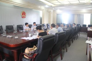政府領(lǐng)導、企業(yè)代表參加了崇禮新城投資合作協(xié)議討論會(huì )